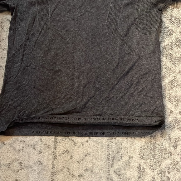 size large grey lululemon collar performance sports shirt - Picture 5 of 5
